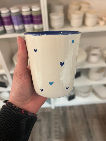 Valentins-Spezial: Keramik bemalen & Sekt genießen! 🥂